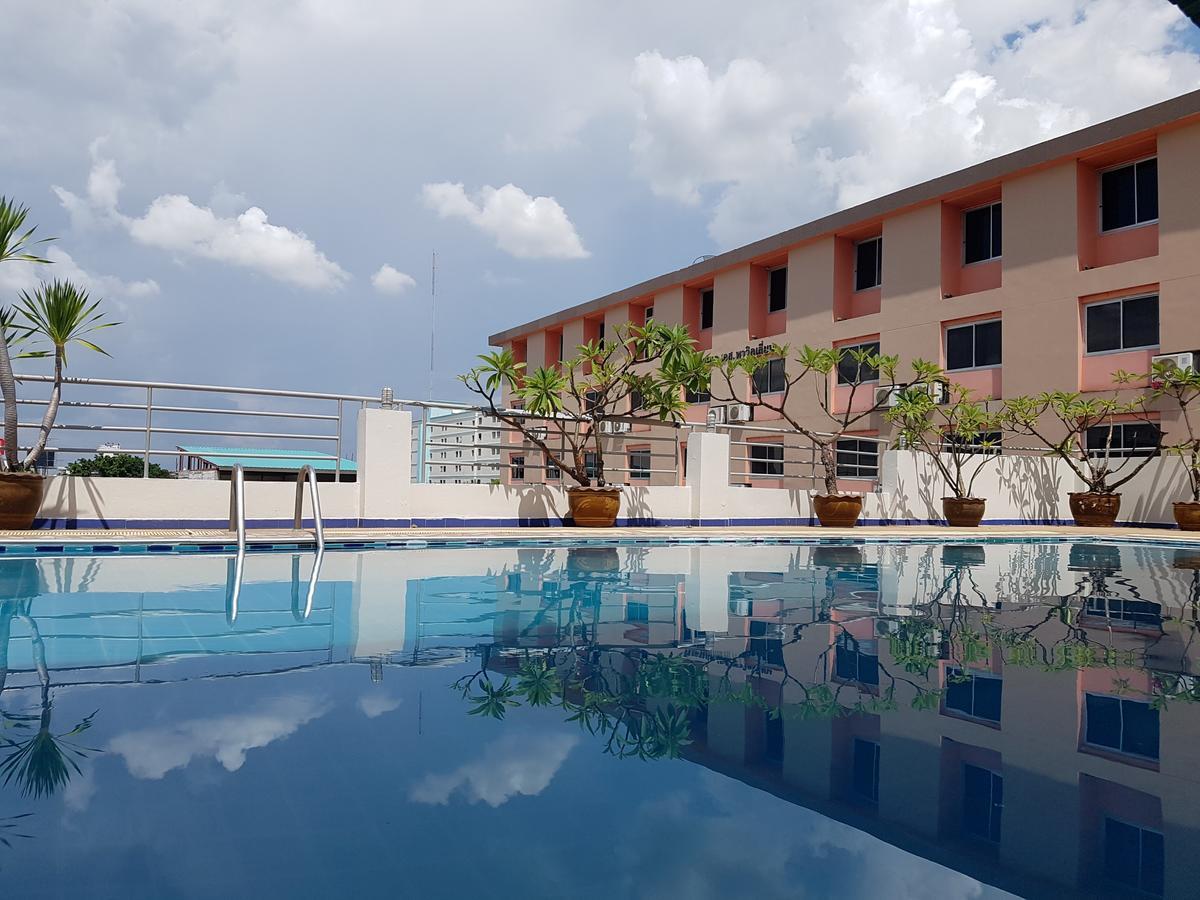 K.S.Pavilion Hotel Nakhonratchasima Exterior photo